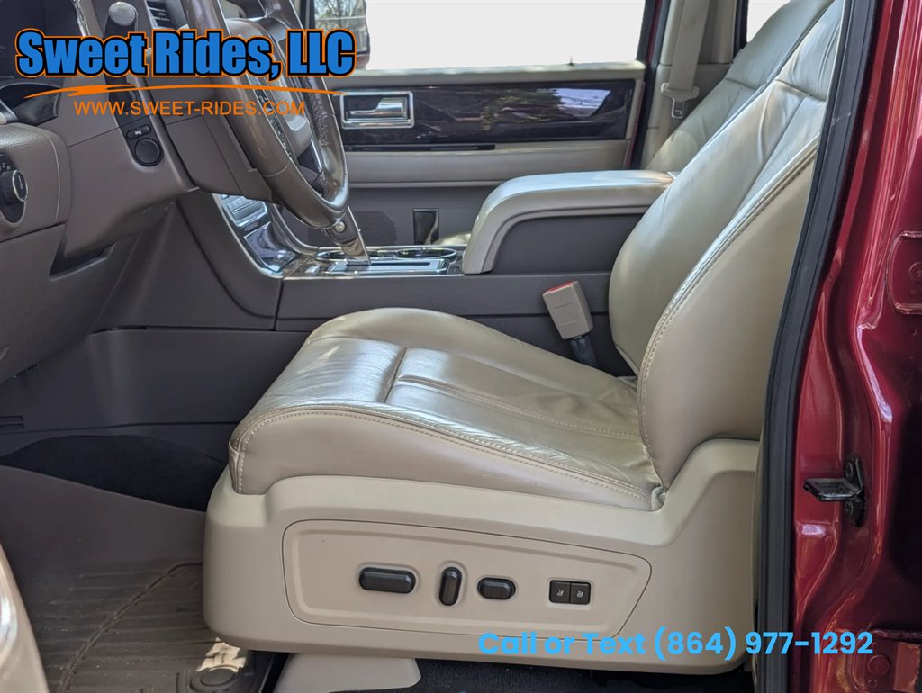 2016 Lincoln Navigator Select - Photo 10