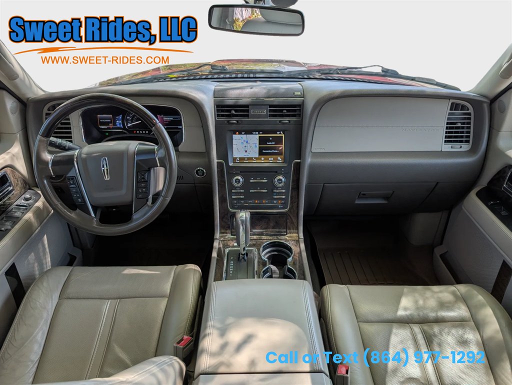 2016 Lincoln Navigator Select - Photo 13