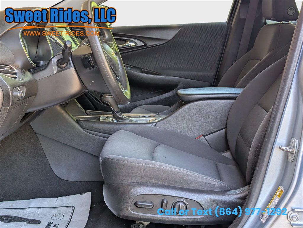 2017 Chevrolet Malibu 1LT - Photo 10