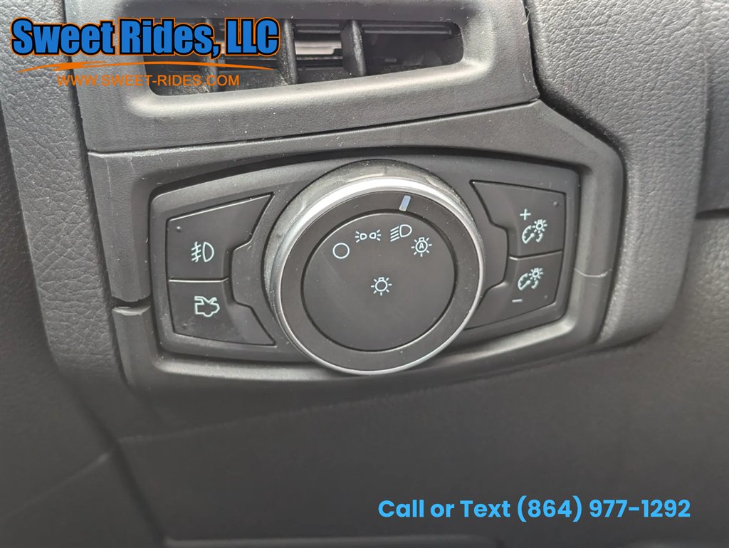 2016 Ford Focus Titanium - Photo 18