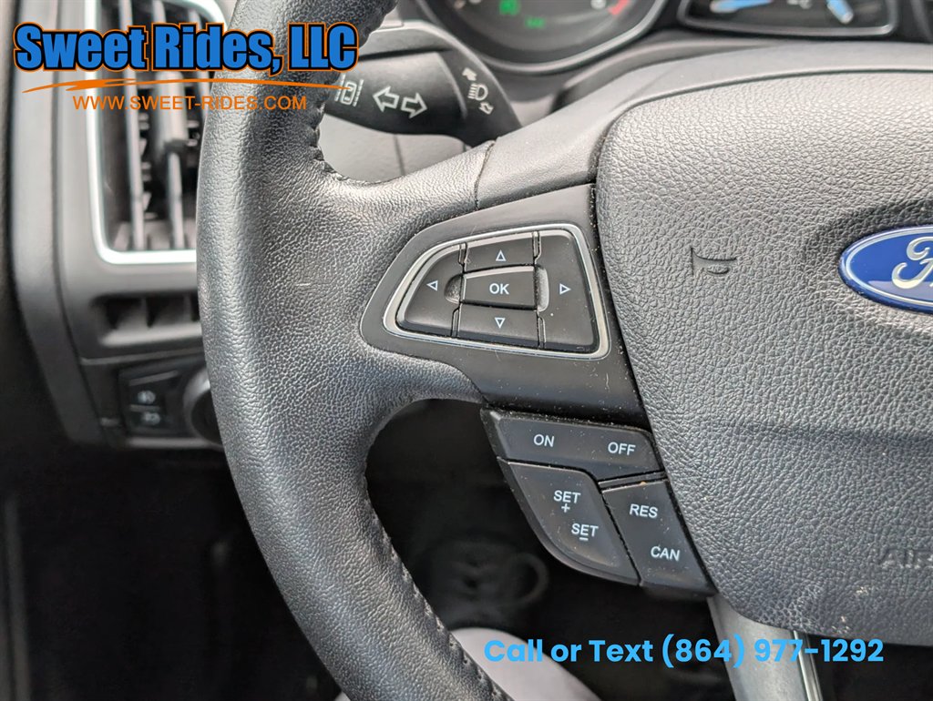 2016 Ford Focus Titanium - Photo 19
